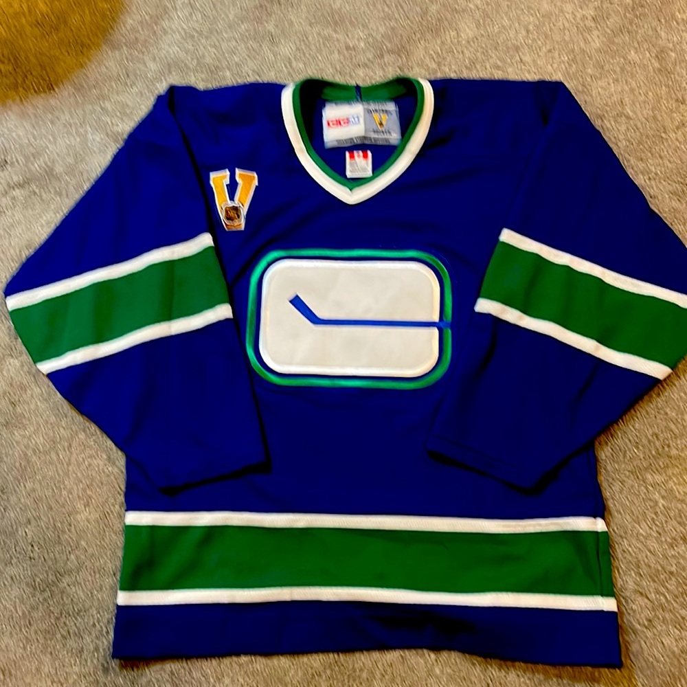 Vintage Vancouver Canucks jersey